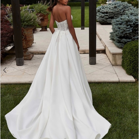 Dress - Picture 8 of 8